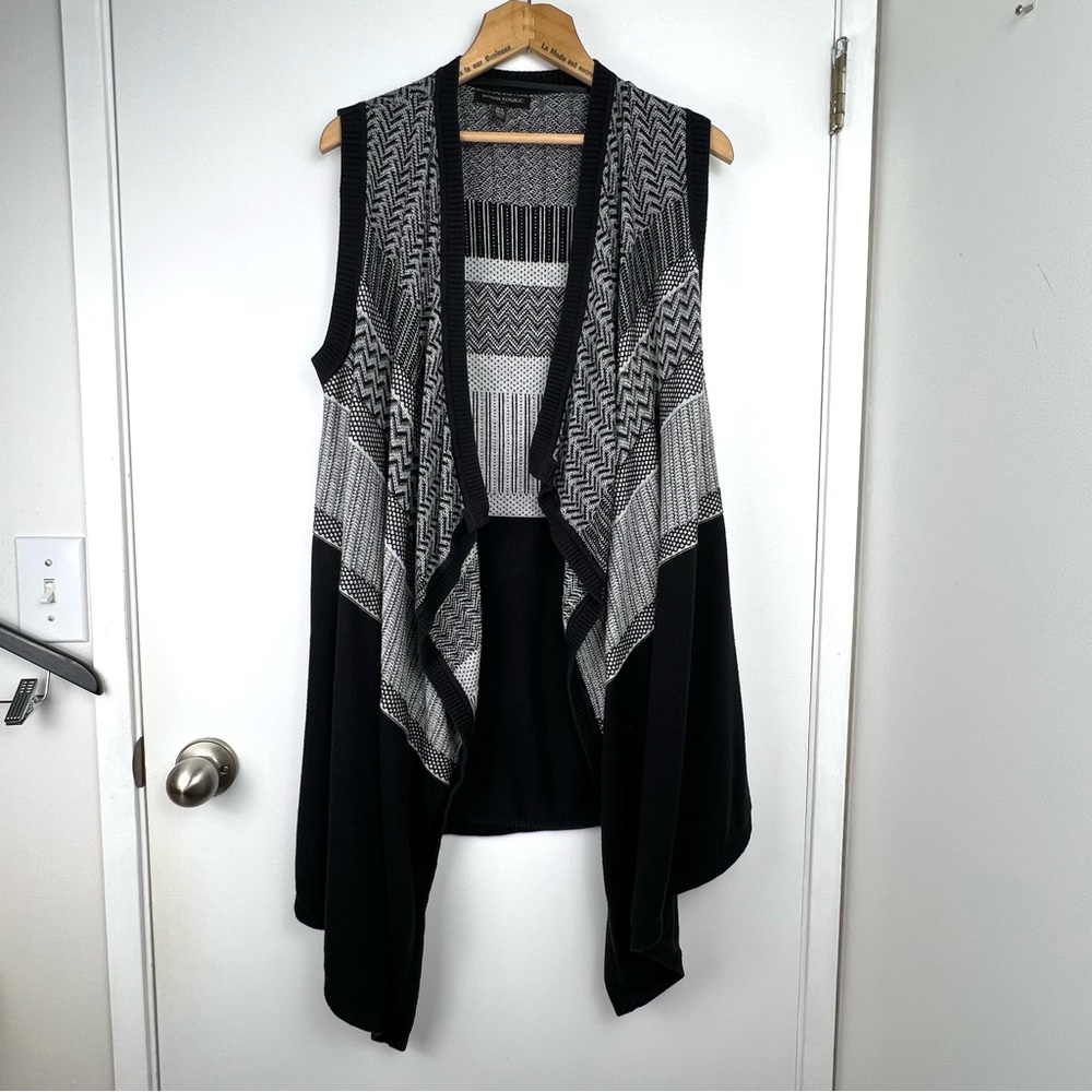 Banana Republic Factory Draped Front Open Sweater Vest sz M/L Black White Tunic